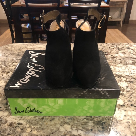 Sam Edelman Julian Suede Heel with Gold Buckle - Picture 2 of 8